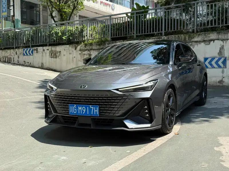 Changan UNI-V 2023 1.5T Premium Edition — миниатюра 1