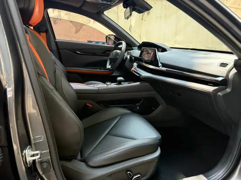 Changan UNI-V 2023 1.5T Premium Edition — миниатюра 16