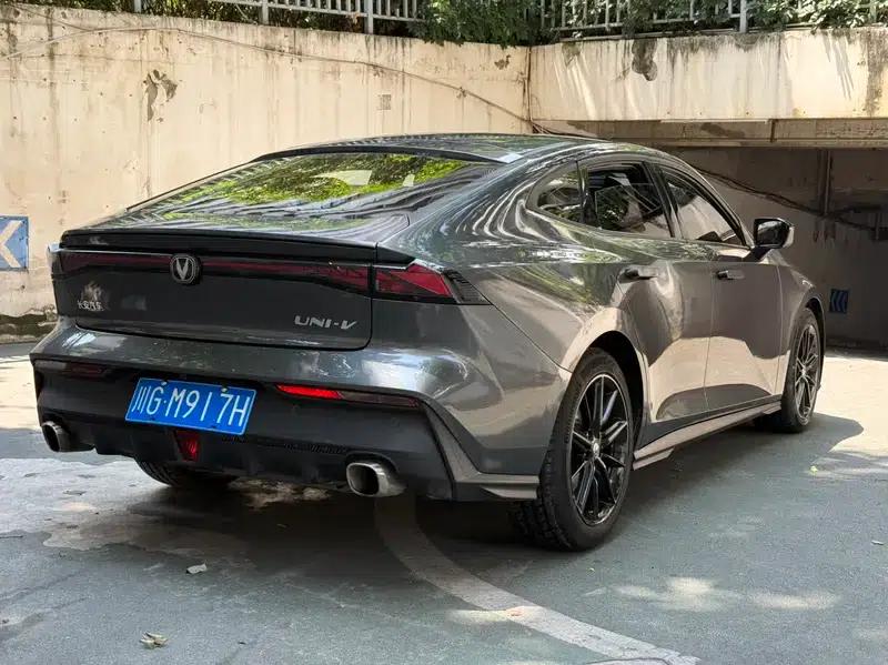 Changan UNI-V 2023 1.5T Premium Edition — миниатюра 6