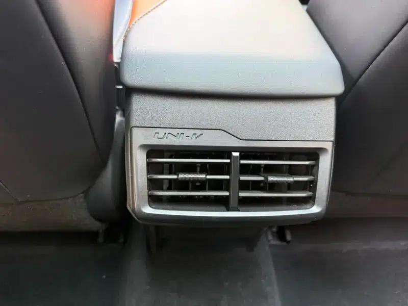Changan UNI-V 2023 1.5T Premium Edition — миниатюра 7
