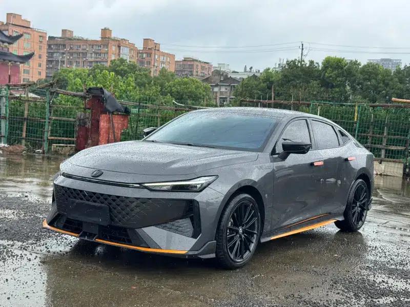 Changan UNI-V 2024 1.5T Premium Sport — миниатюра 1