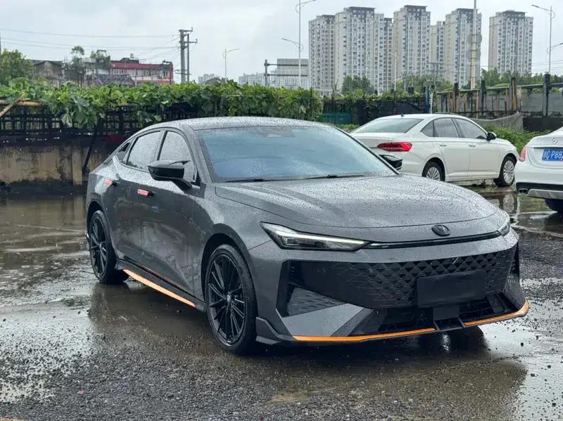 Changan UNI-V 2024 1.5T Premium Sport — миниатюра 3