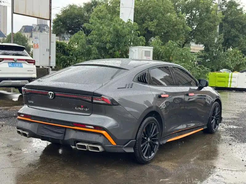 Changan UNI-V 2024 1.5T Premium Sport — миниатюра 6