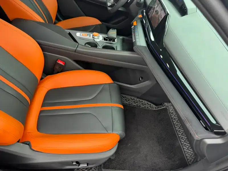Changan UNI-V 2024 1.5T Premium Sport — миниатюра 8