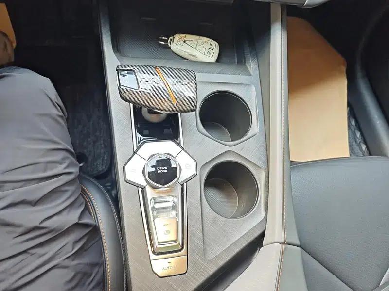 Changan UNI-V 2022 1.5T Premium Edition — миниатюра 7