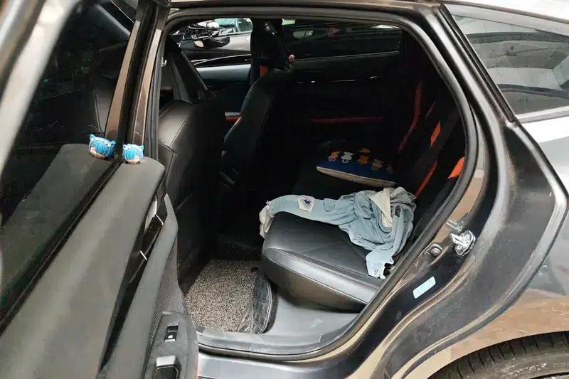 Changan UNI-V 2022 1.5T Sport Edition — миниатюра 16
