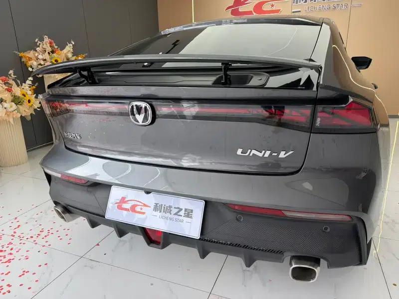 Changan UNI-V 2022 1.5T Smart Navigation Edition — миниатюра 11