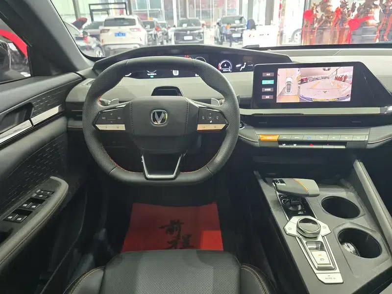Changan UNI-V 2022 1.5T Smart Navigation Edition — миниатюра 13