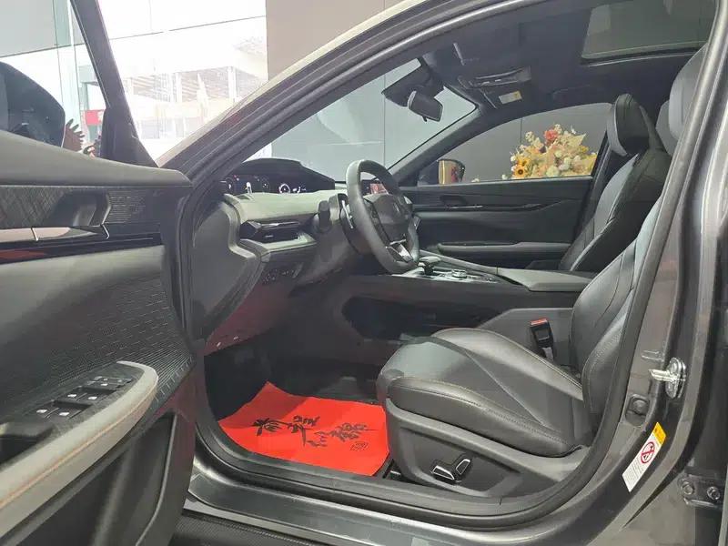Changan UNI-V 2022 1.5T Smart Navigation Edition — миниатюра 16
