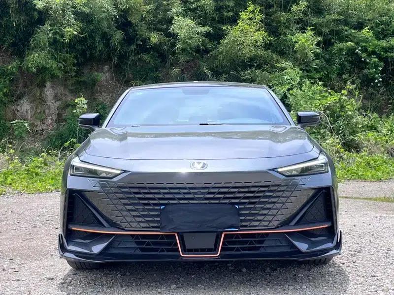 Changan UNI-V 2022 1.5T Sport Edition — миниатюра 2