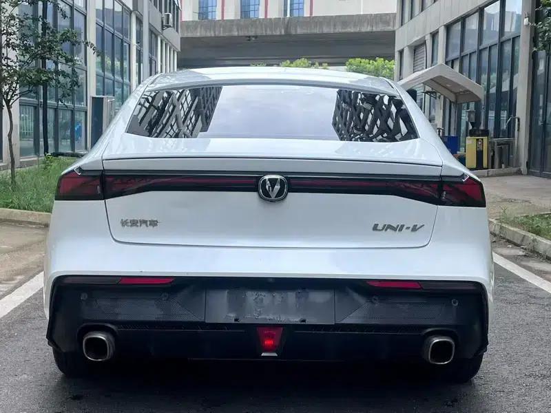 Changan UNI-V 2022 1.5T Premium Edition — миниатюра 5