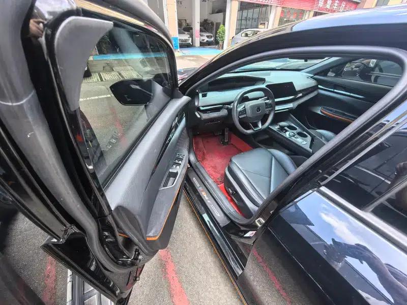 Changan UNI-V 2023 1.5T Premium Edition — миниатюра 6