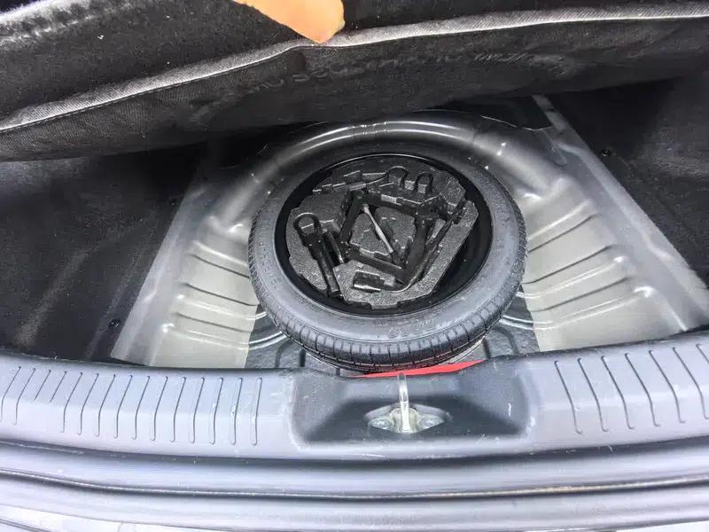 Changan UNI-V 2023 1.5T Premium Edition — миниатюра 8