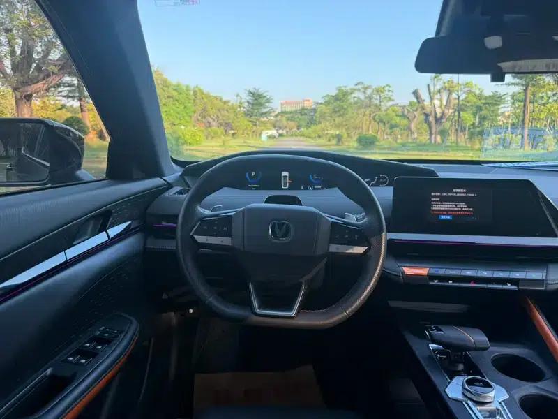Changan UNI-V 2022 1.5T Smart Navigation Edition — миниатюра 18