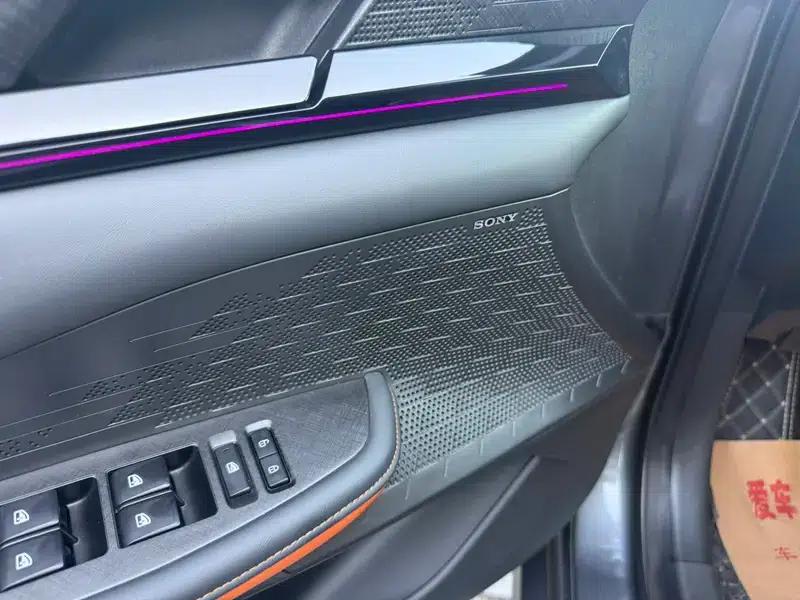 Changan UNI-V 2022 1.5T Smart Navigation Edition — миниатюра 22