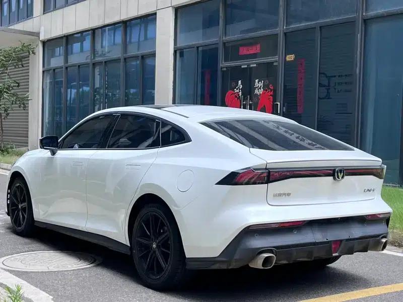 Changan UNI-V 2022 1.5T Premium Edition — миниатюра 4