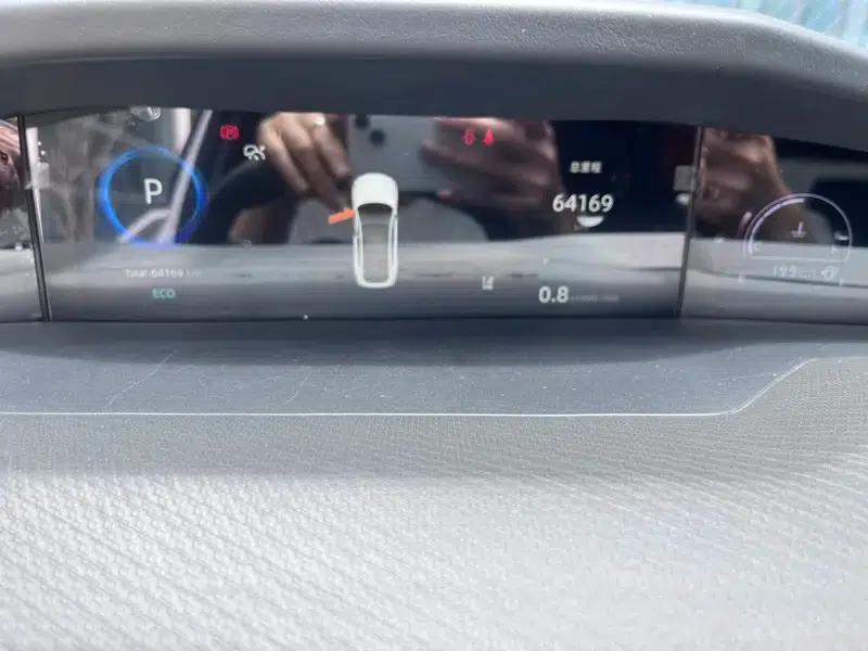 Changan UNI-V 2022 1.5T Premium Edition — миниатюра 8