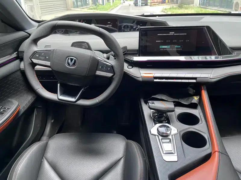 Changan UNI-V 2022 1.5T Premium Edition — миниатюра 9
