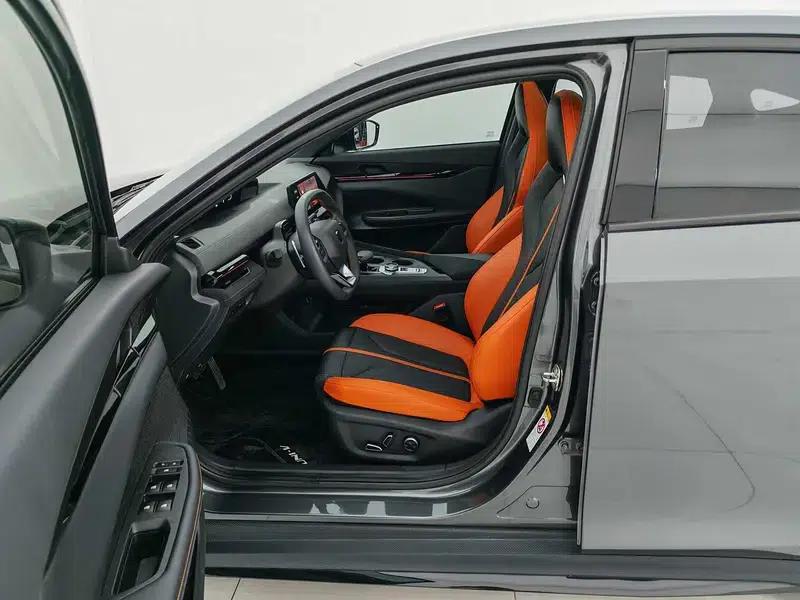 Changan UNI-V 2024 1.5T Premium Sport — миниатюра 17