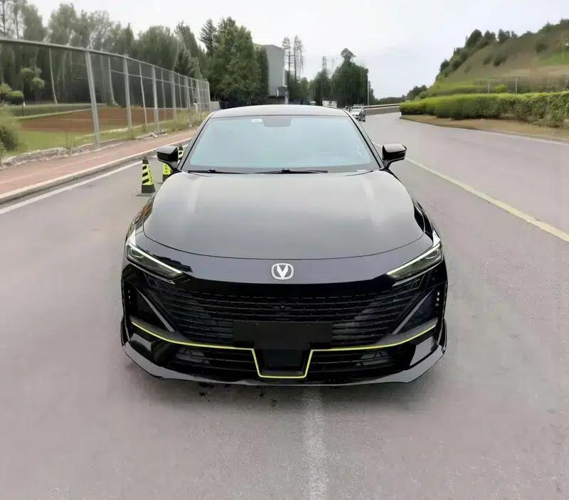 Changan UNI-V 2022 1.5T Sport Edition — миниатюра 2