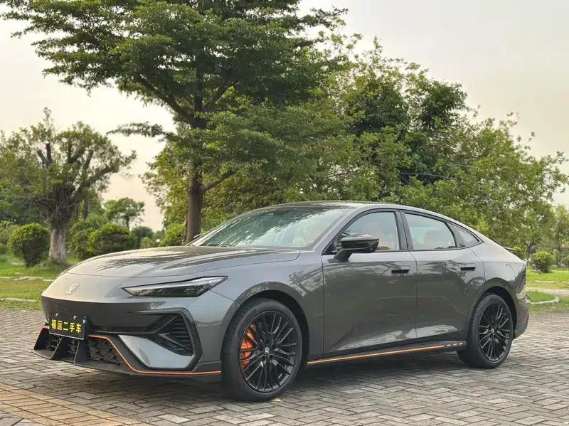 Changan UNI-V 2025 Model, Third Generation, 2.0T Sport Edition — миниатюра 1