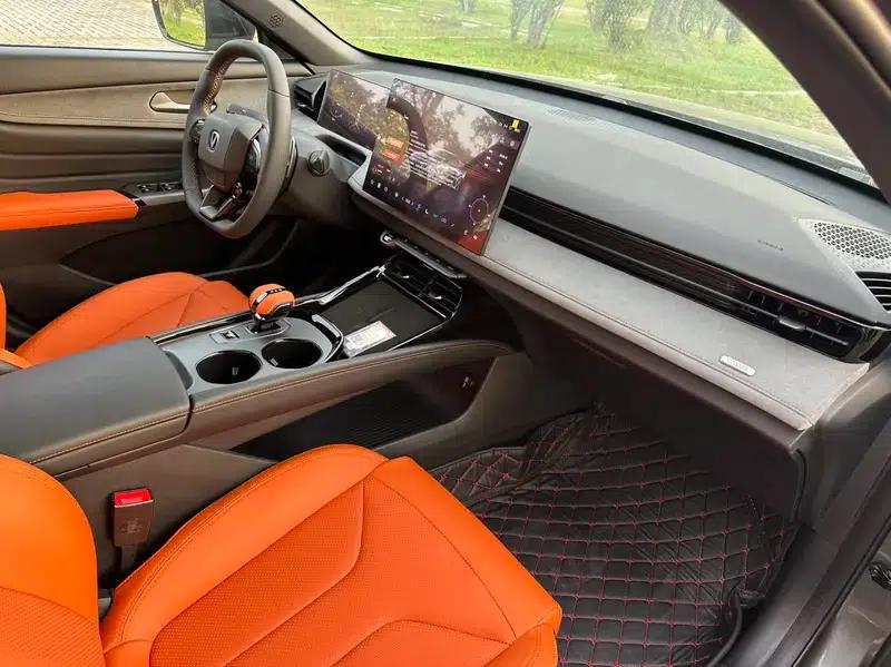 Changan UNI-V 2025 Model, Third Generation, 2.0T Sport Edition — миниатюра 12