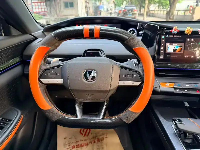 Changan UNI-V 2022 1.5T Premium Edition — миниатюра 8