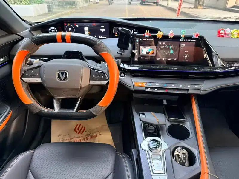 Changan UNI-V 2022 1.5T Premium Edition — миниатюра 9