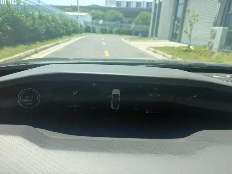 Changan UNI-V 2022 1.5T Sport Edition — миниатюра 11