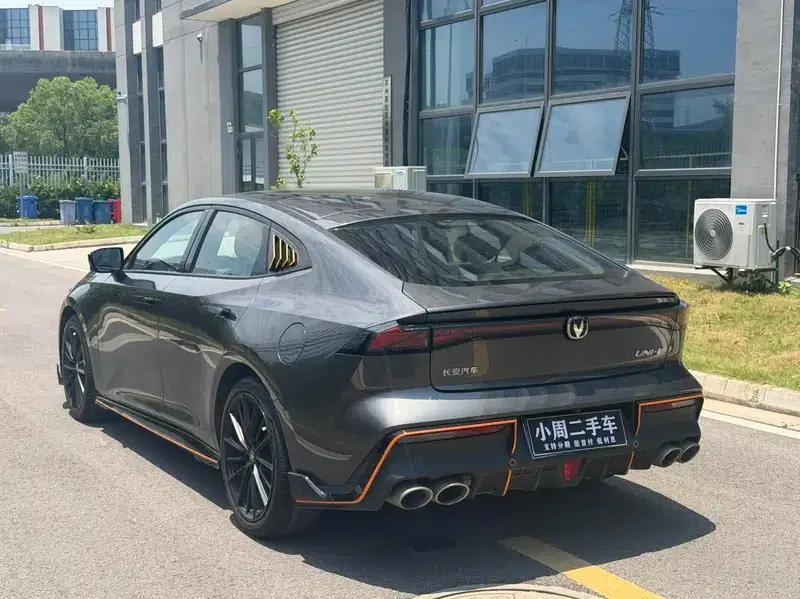 Changan UNI-V 2022 1.5T Sport Edition — миниатюра 4