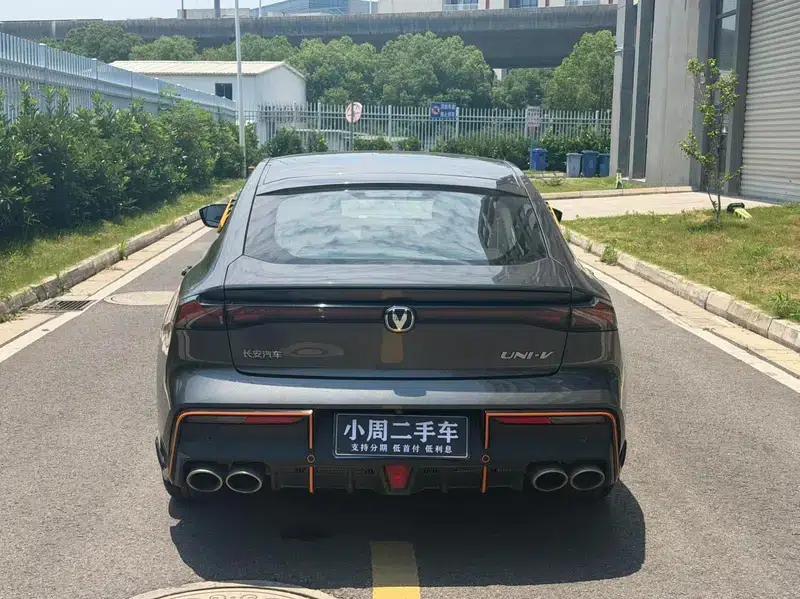 Changan UNI-V 2022 1.5T Sport Edition — миниатюра 5
