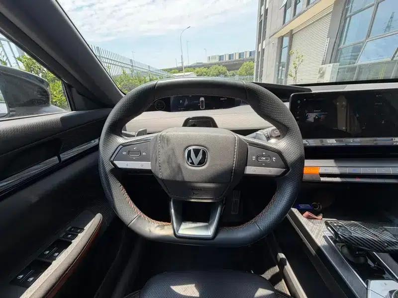 Changan UNI-V 2022 1.5T Sport Edition — миниатюра 9