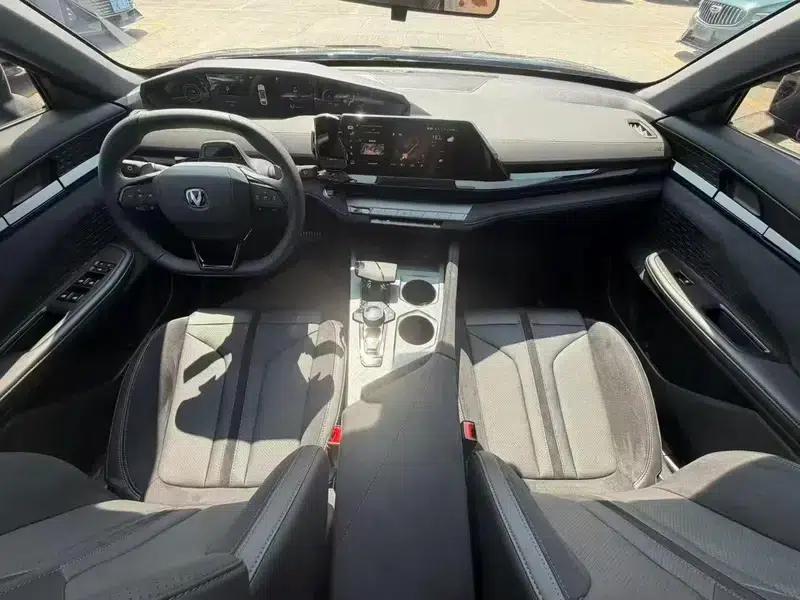 Changan UNI-V 2025 1.5T 500Bar Premium Edition — миниатюра 7