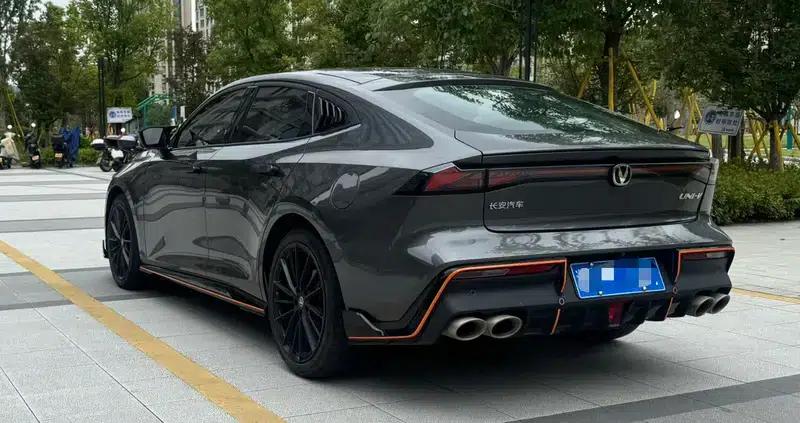 Changan UNI-V 2023 1.5T Sport Edition — миниатюра 4