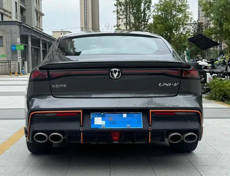 Changan UNI-V 2023 1.5T Sport Edition — миниатюра 5