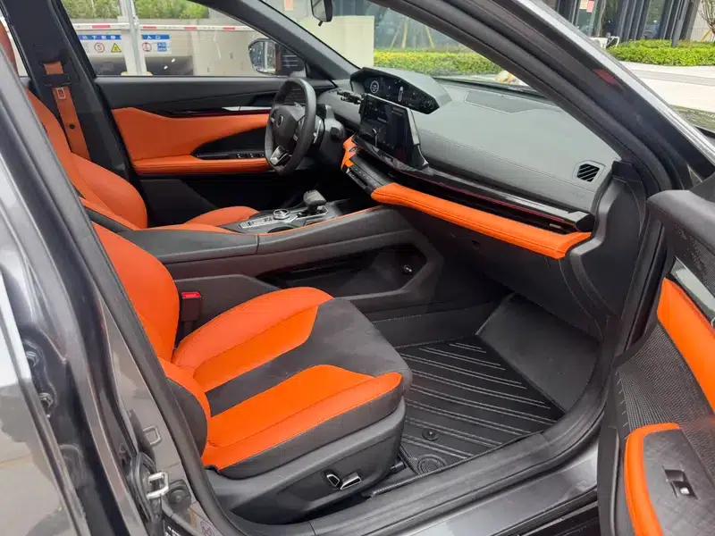 Changan UNI-V 2023 1.5T Sport Edition — миниатюра 7