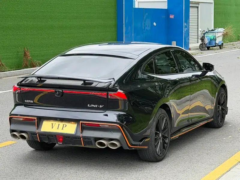 Changan UNI-V 2022 1.5T Sport Edition — миниатюра 6