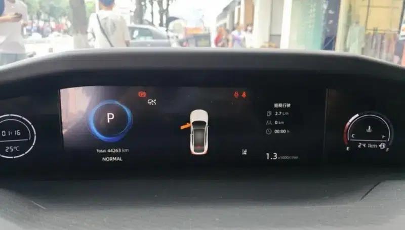 Changan UNI-V 2022 1.5T Sport Edition — миниатюра 9