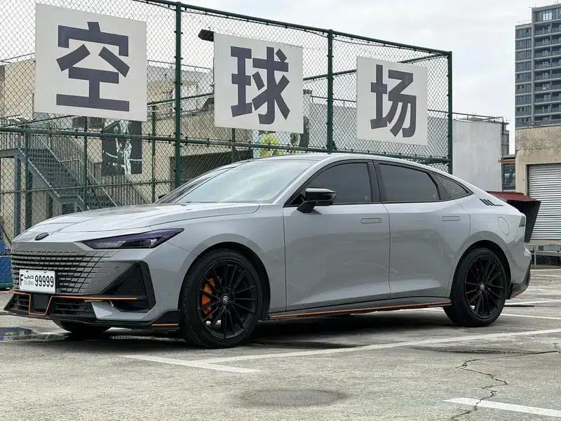 Changan UNI-V 2023 1.5T Sport Edition — миниатюра 1