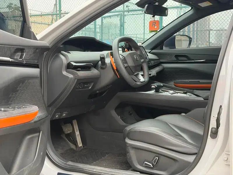 Changan UNI-V 2023 1.5T Sport Edition — миниатюра 11