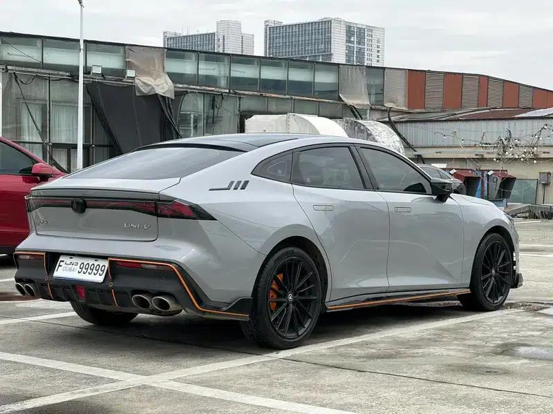 Changan UNI-V 2023 1.5T Sport Edition — миниатюра 6