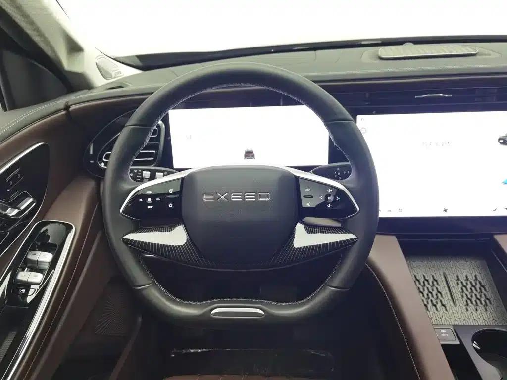 Starlight Moon 2023 400T 2WD Star Edition 7-Seater — миниатюра 11