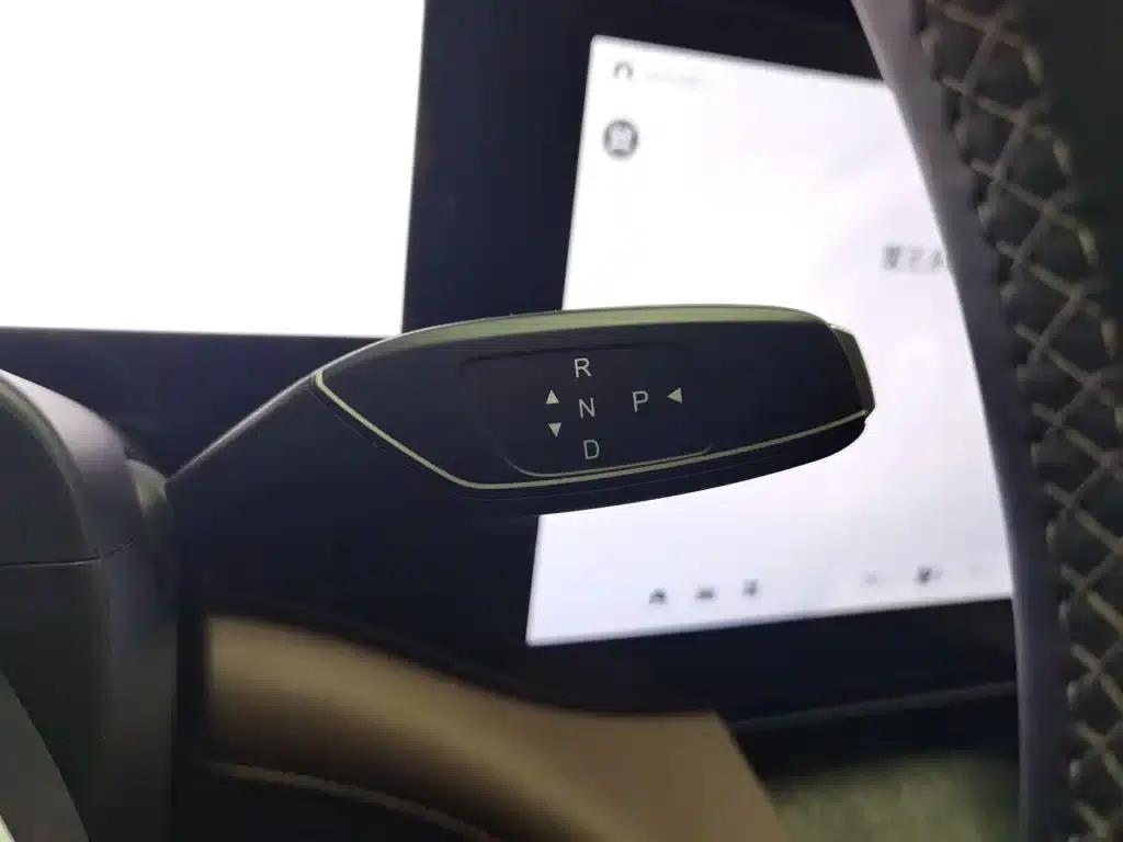 Starlight Moon 2023 400T 2WD Star Edition 7-Seater — миниатюра 13