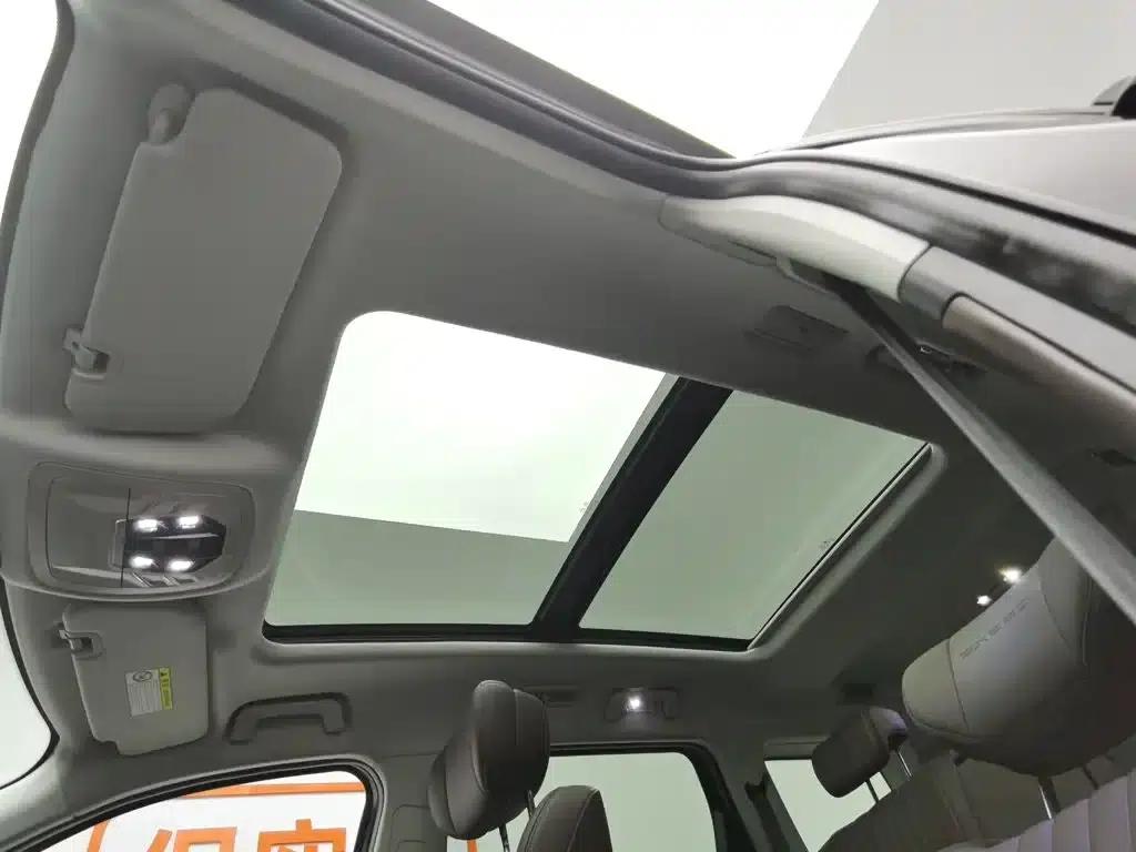 Starlight Moon 2023 400T 2WD Star Edition 7-Seater — миниатюра 14