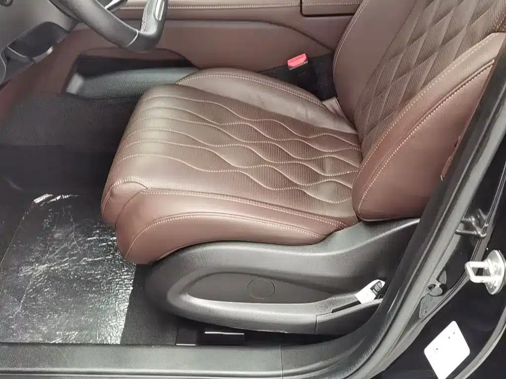 Starlight Moon 2023 400T 2WD Star Edition 7-Seater — миниатюра 20