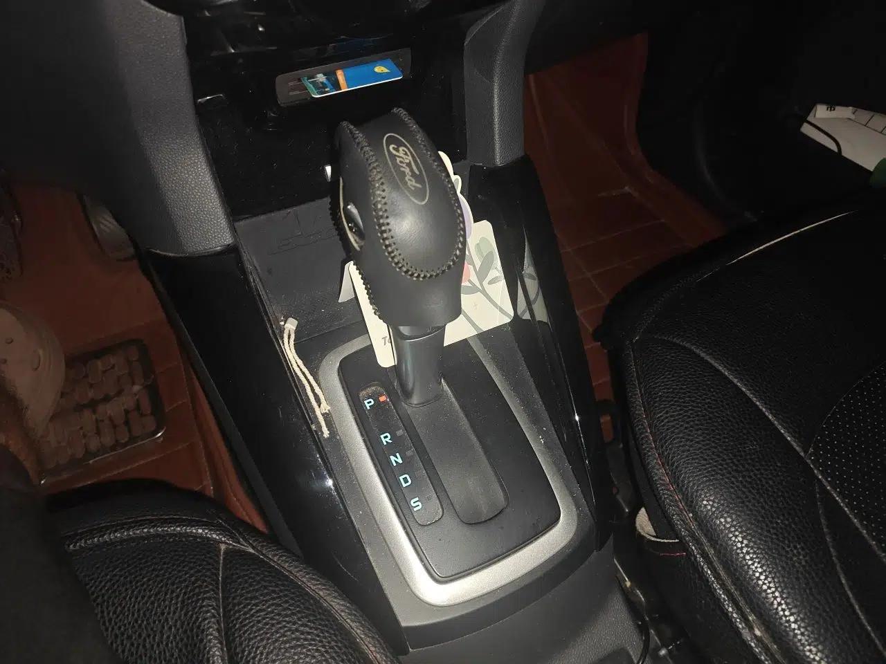Ford EcoSport 2013 1.5L Automatic Prestige Model — миниатюра 14