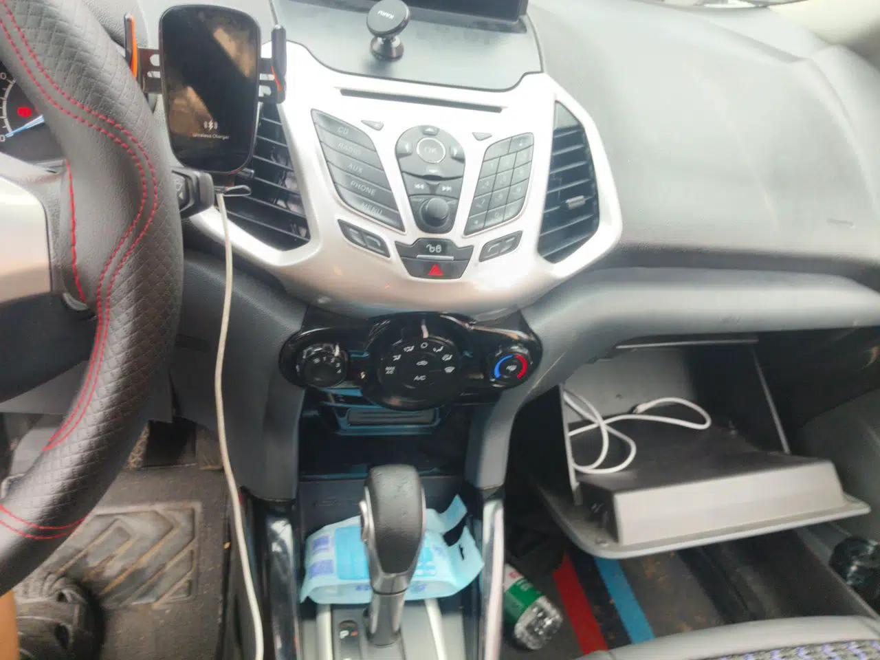 Ford EcoSport 2013 1.5L Automatic Fashion Model — миниатюра 13