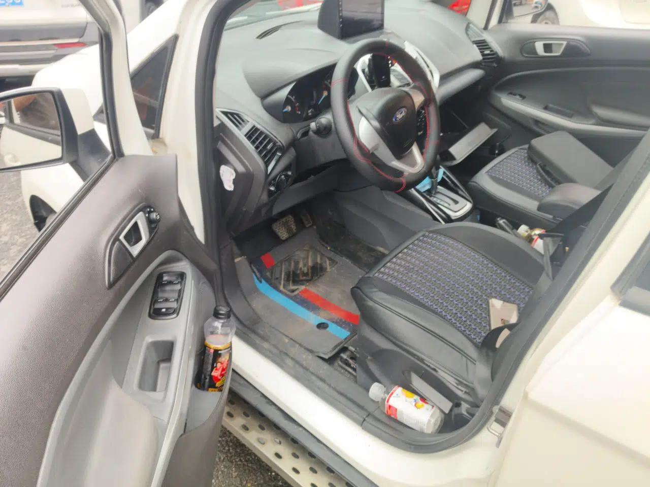 Ford EcoSport 2013 1.5L Automatic Fashion Model — миниатюра 16