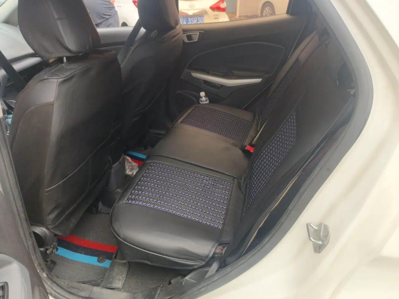 Ford EcoSport 2013 1.5L Automatic Fashion Model — миниатюра 17