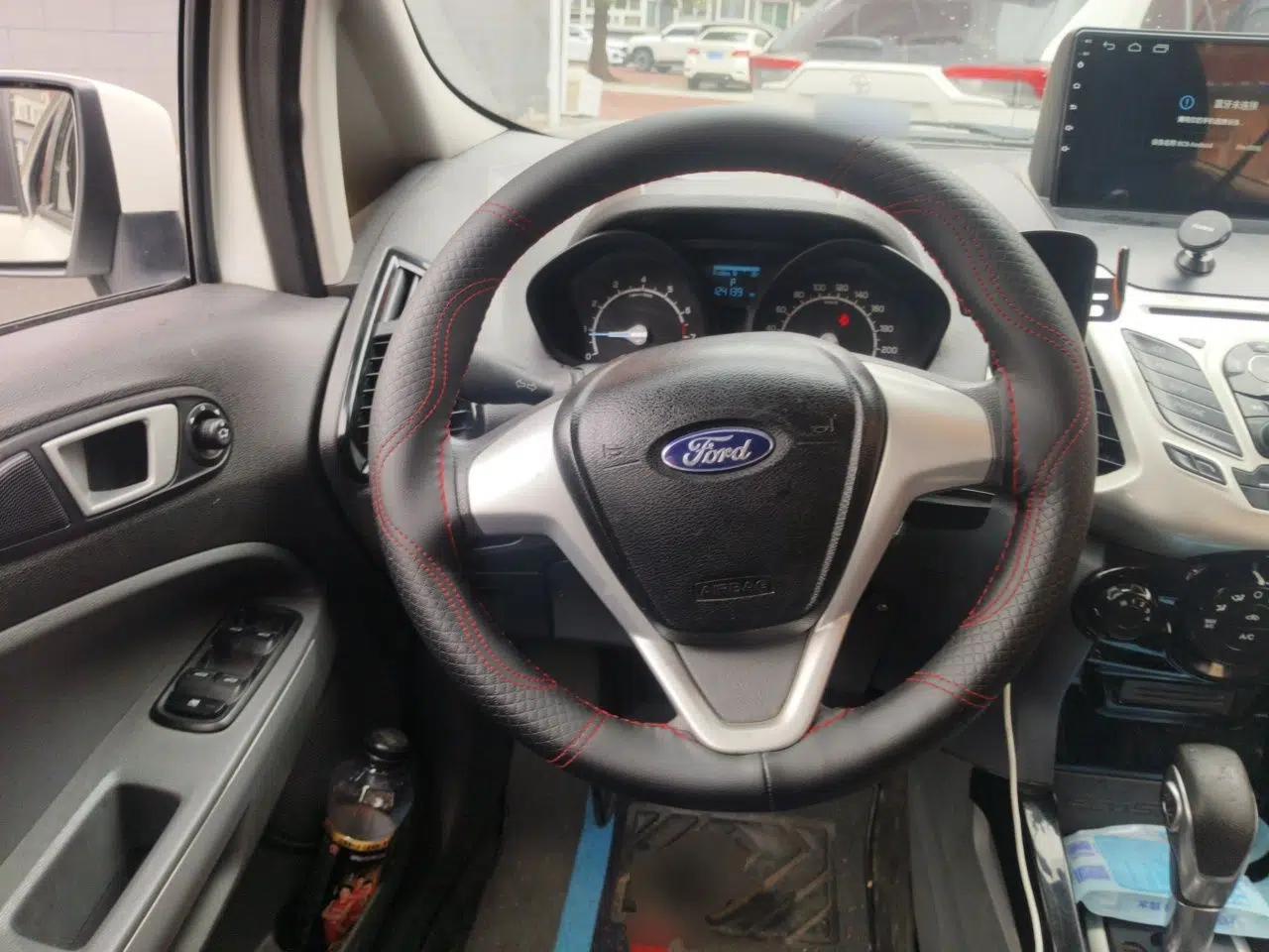 Ford EcoSport 2013 1.5L Automatic Fashion Model — миниатюра 10